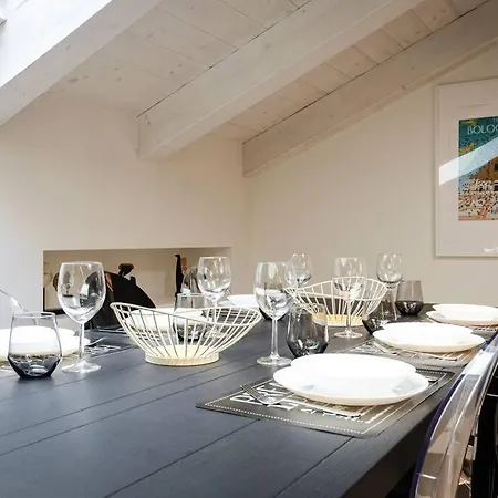 Asinelli Luxury דירה *