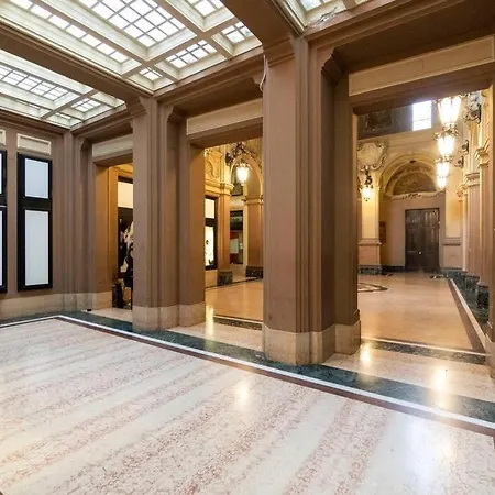 Asinelli Luxury Lejlighed
