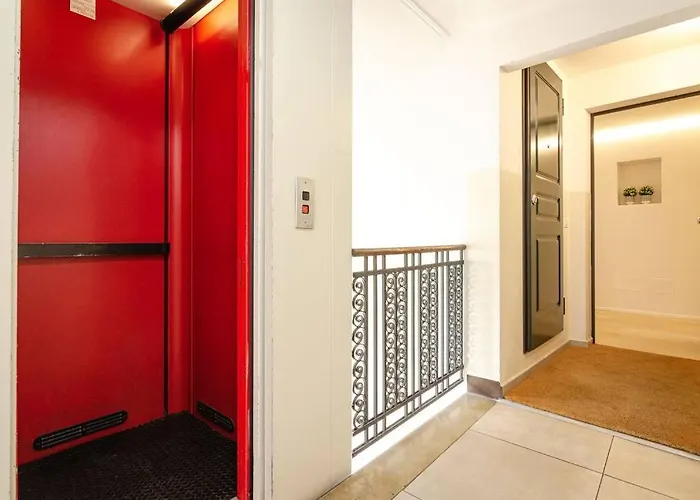 Asinelli Luxury アパート