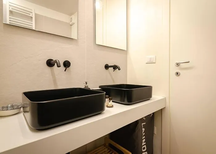 Asinelli Luxury
