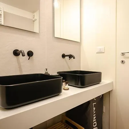 Asinelli Luxury