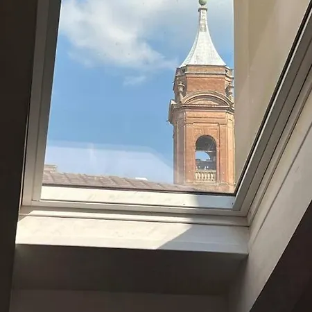 Asinelli Luxury Apartament *